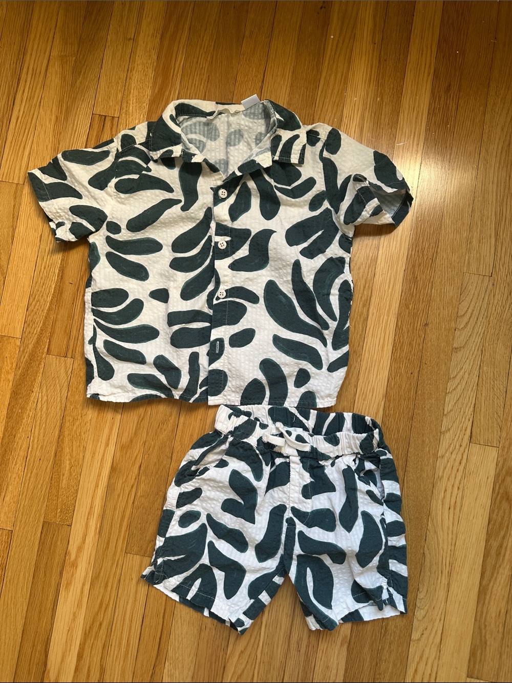 Zara White Pajama Set with Dark Green Leaf Print